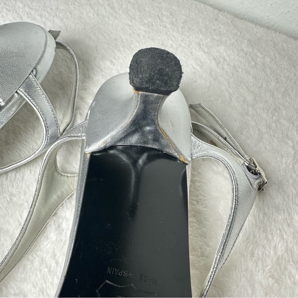 Stuart Weitzman Made in Spain  Silver Satin Strappy Leather Sole Heels Size 10 - Picture 11 of 15